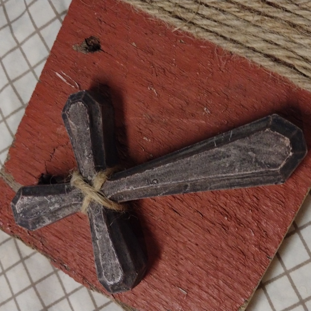 Rustic Barn Lumber Cross - Picture 2 of 5